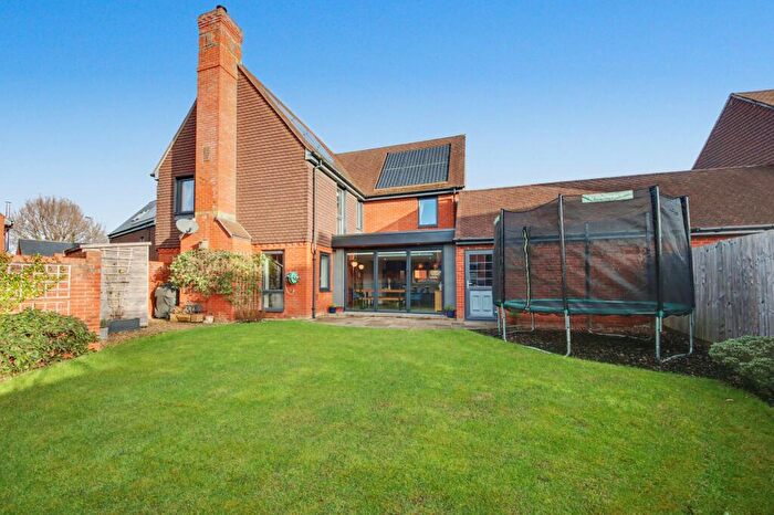 5 Bedroom Detached House For Sale In Reed Close, Swanmore, SO32