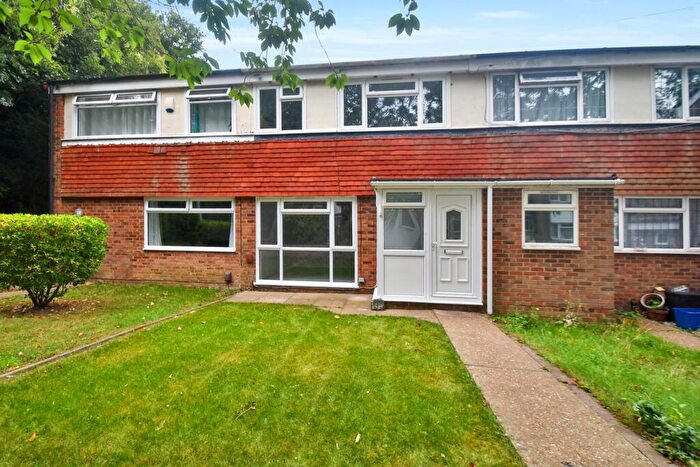 3 Bedroom Terraced House For Sale In Harvesters Close, Rainham, Gillingham, ME8