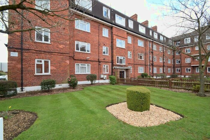 1 Bedroom Flat To Rent In North End Road, Wembley, Middlesex, HA9