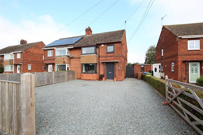 3 Bedroom Semi-Detached House For Sale In Bengey Cottages, Burton Pidsea, Hull, HU12