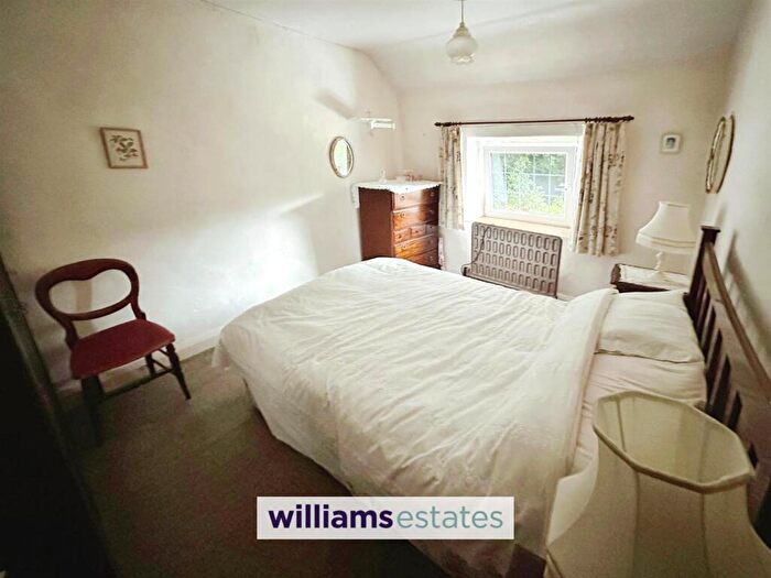 2 Bedroom Character Property For Sale In Ruthin Road, Mold, CH7