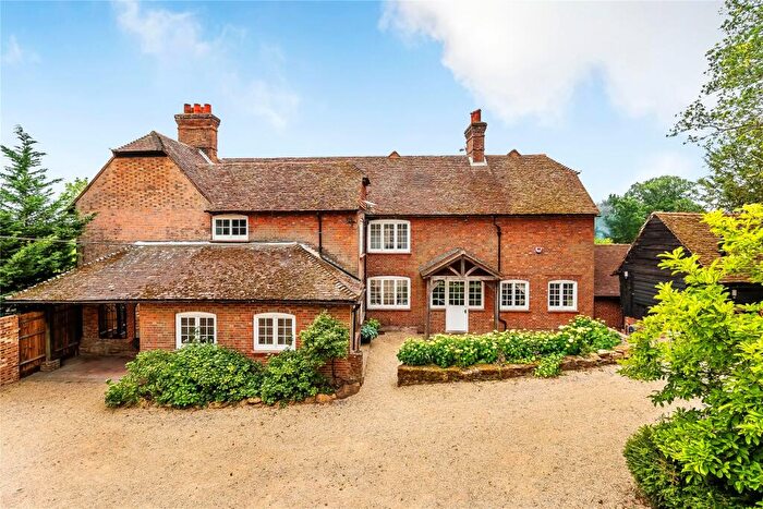 4 Bedroom Semi-Detached House For Sale In Stovolds Hill, Cranleigh, Surrey, GU6