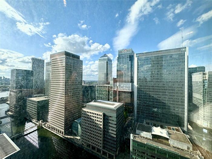 Apartment For Sale In Hampton Tower, Marsh Wall, Tower Hamlets, London, E14