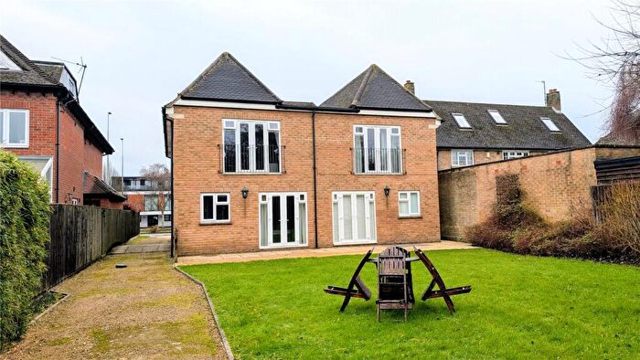 2 Bedroom Apartment For Sale In Sunderland Avenue, Oxford, Oxfordshire, OX2