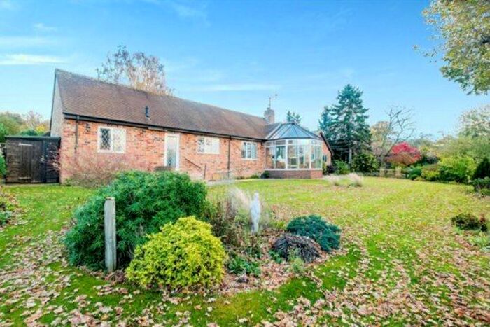 3 Bedroom Detached House To Rent In Badgers Holt, Pulborough, RH20