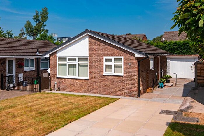 2 Bedroom Detached Bungalow For Sale In Cunnery Meadow, Leyland, PR25