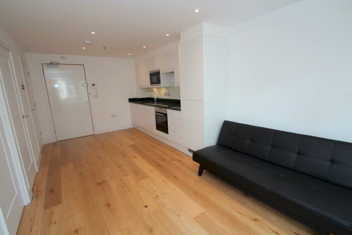 1 Bedroom Apartment To Rent In High Street, Croydon, CR0