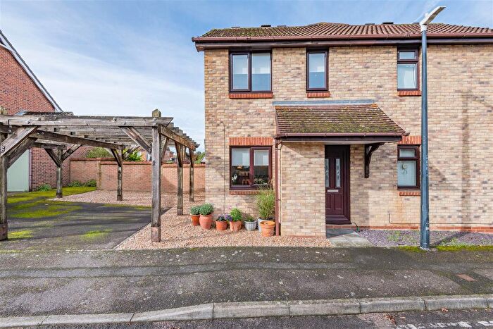 1 Bedroom Semi Detached House For Sale In Middle Mill Road, East Malling, ME19