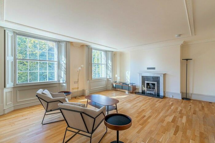 4 Bedroom Flat To Rent In Eaton Square, Belgravia, SW1W