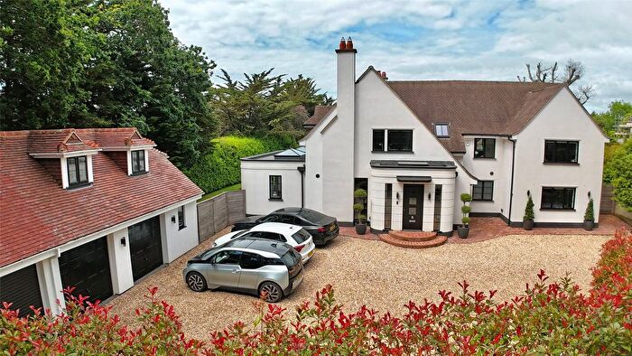 5 Bedroom Detached House For Sale In Barnes Lane, Milford On Sea, Lymington, Hampshire, SO41