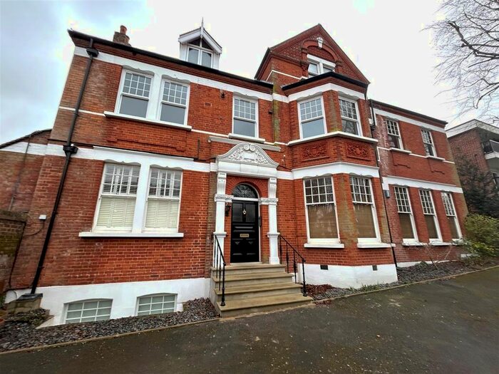 2 Bedroom Flat To Rent In Oaklands Road, Bromley, BR1