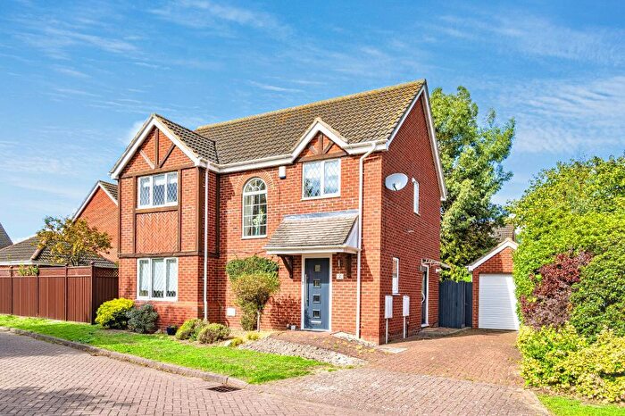 4 Bedroom Detached House For Sale In Easby Abbey, Bedford, MK41