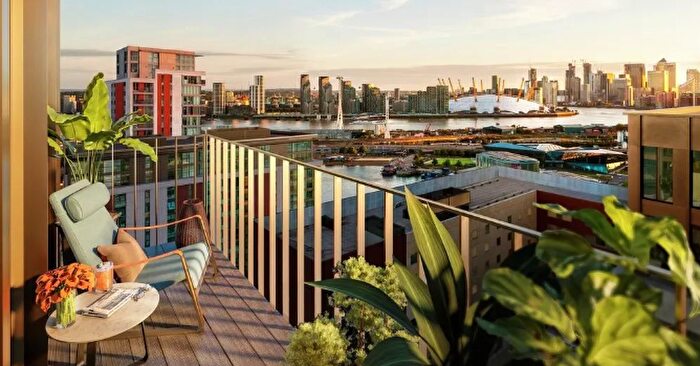 2 Bedroom Flat For Sale In Seagull Lane, London, E16