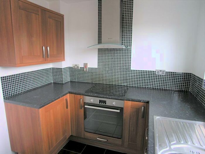 1 Bedroom Flat To Rent In Catesby Drive, Kingswinford, DY6
