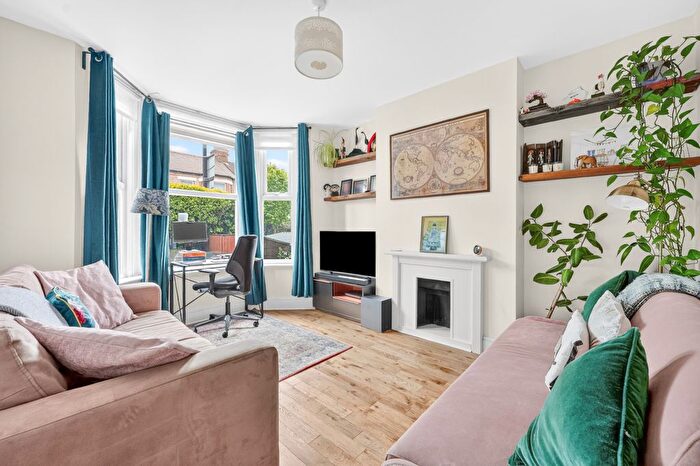 3 Bedroom Terraced House For Sale In Popes Lane, London, W5