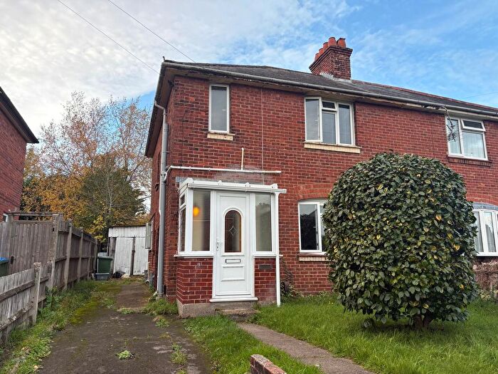 4 Bedroom Semi Detached House To Rent In Woodcote Road, Southampton, SO17