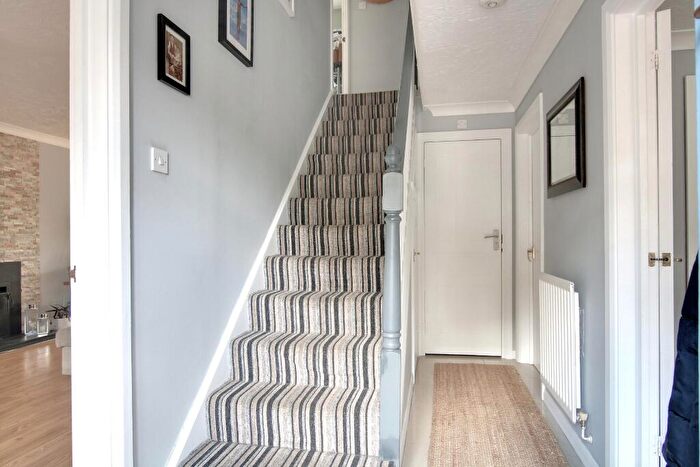 5 Bedroom Detached House For Sale In Rownhams, Southampton, SO16