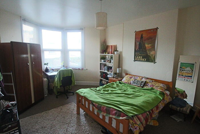 4 Bedroom Maisonette To Rent In Ground Floor Flat, Cotham Vale, BS6