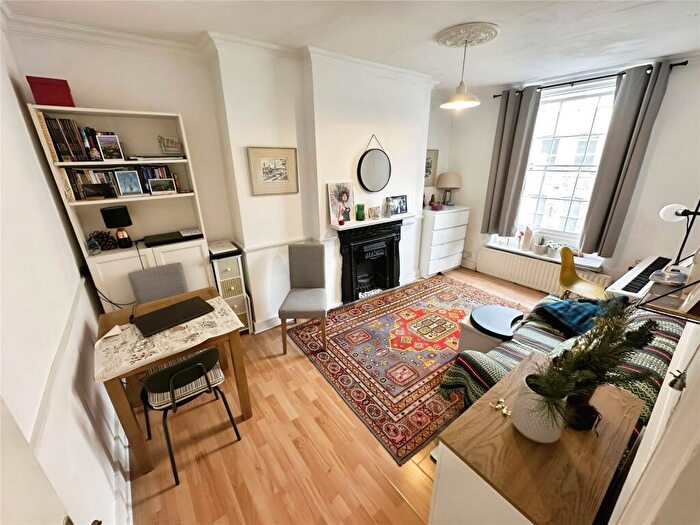 1 Bedroom Flat To Rent In Leather Lane, London, EC1N