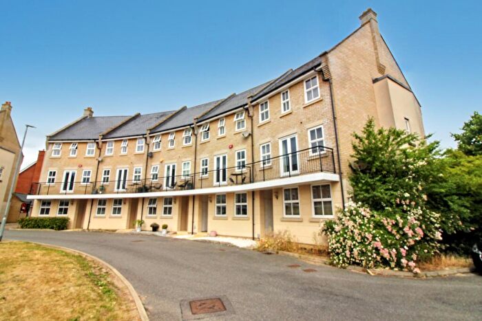 4 Bedroom End Of Terrace House To Rent In Greenland Gardens, Chelmsford, CM2