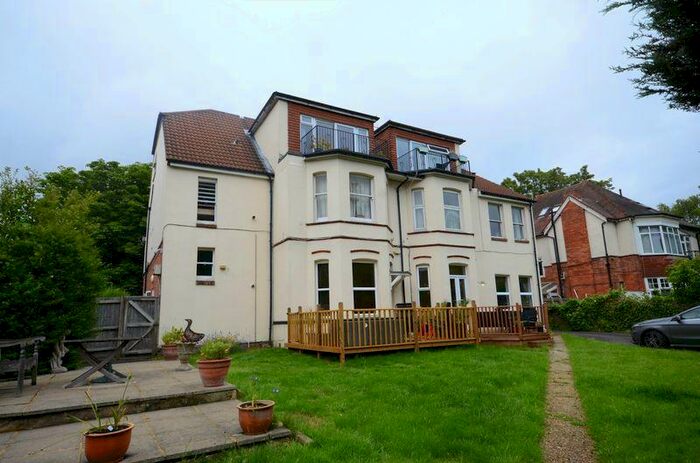 2 Bedroom Flat To Rent In Portchester Road, Bournemouth, BH8