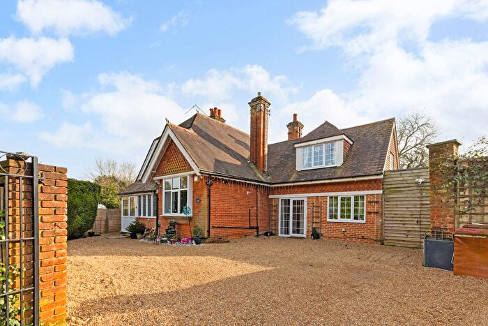 5 Bedroom Detached House For Sale In Hazelwood Lane, Chipstead, CR5