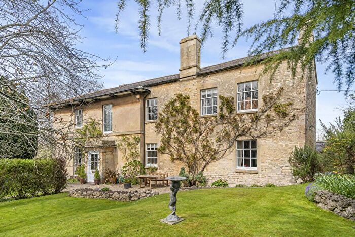 6 Bedroom Detached House For Sale In Anchor Road, Calne, SN11
