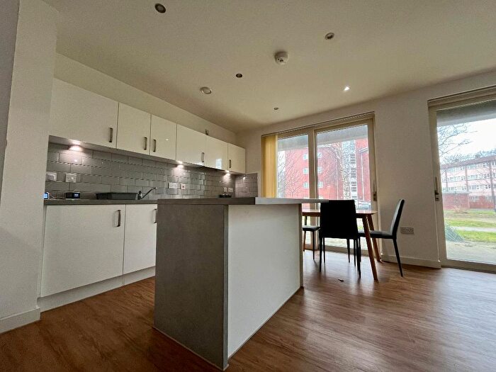 2 Bedroom Apartment To Rent In City Road, Manchester, M15