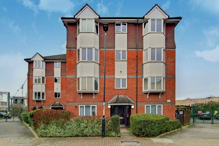 2 Bedroom Flat To Rent In Bunning Way, Caledonian Road, London, N7