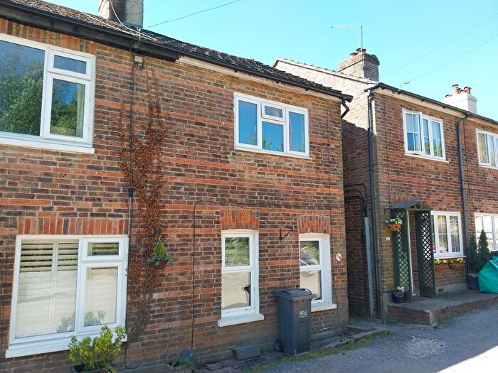 2 Bedroom End Of Terrace House For Sale In Sunnyside, Edenbridge, TN8