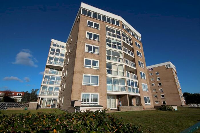 3 Bedroom Flat To Rent In Boscombe Cliff Road, Boscombe, Bournemouth, BH5