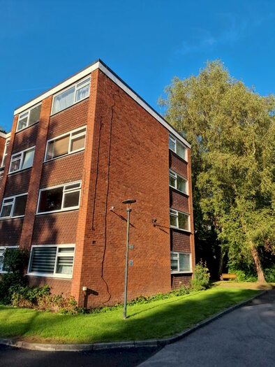 2 Bedroom Flat To Rent In Salisbury Close, Birmingham, B13