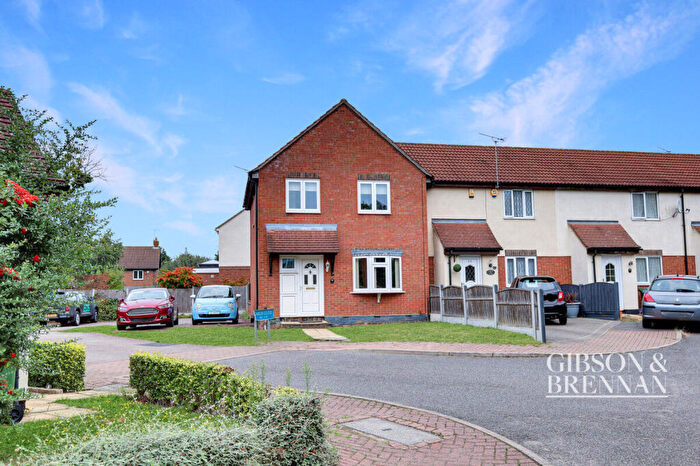 3 Bedroom End Of Terrace House For Sale In Larch Close, Basildon, SS15