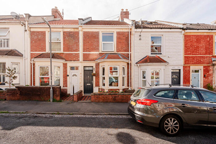 2 Bedroom Terraced House For Sale In West View Road, Bedminster, BS3