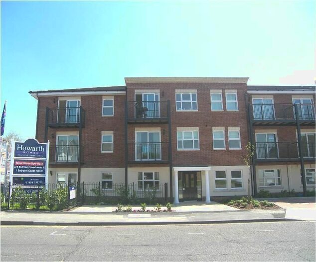 2 Bedroom Flat To Rent In Woodgate Court, Waterloo Road, Uxbridge, UB8