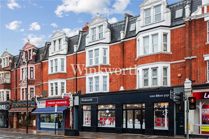 2 Bedroom Apartment To Rent In Grand Parade, London, N4