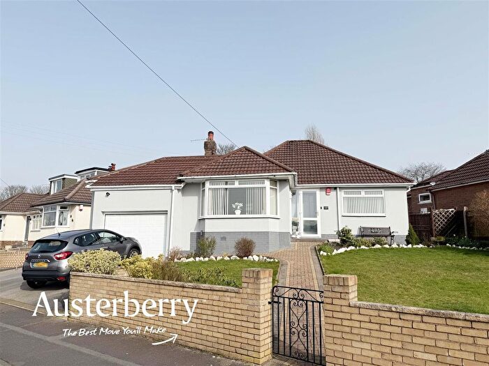 3 Bedroom Detached Bungalow For Sale In Harlech Avenue, Stoke-On-Trent, ST3