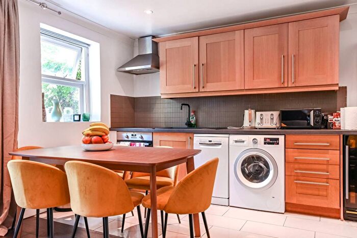 3 Bedroom Property To Rent In Stock Orchard Crescent, Hillmarton Conservation Area, London, N7
