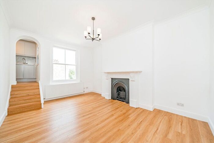 2 Bedroom Flat To Rent In Sutherland Avenue, Maida Vale, W9