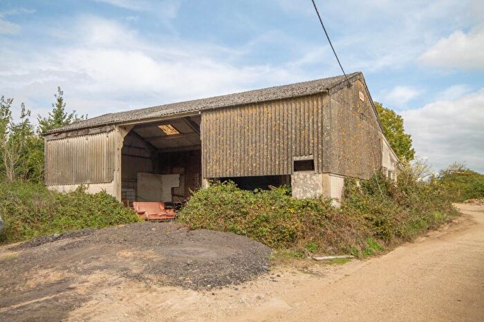 4 Bedroom Property For Sale In Brighton Road, Woodmancote, BN5