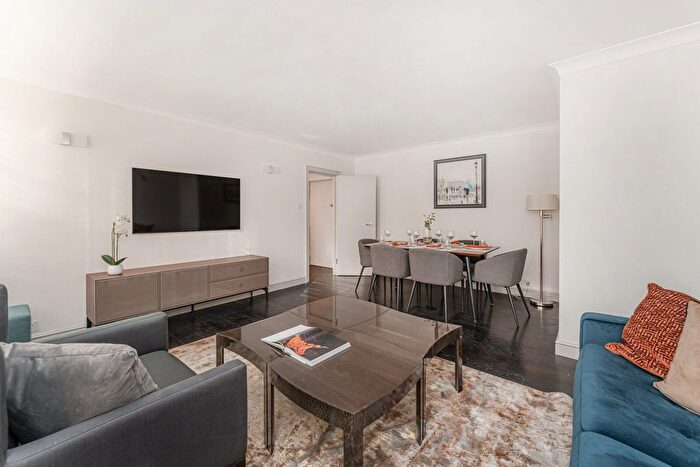 3 Bedroom Flat To Rent In Clarges Street, Mayfair, W1J