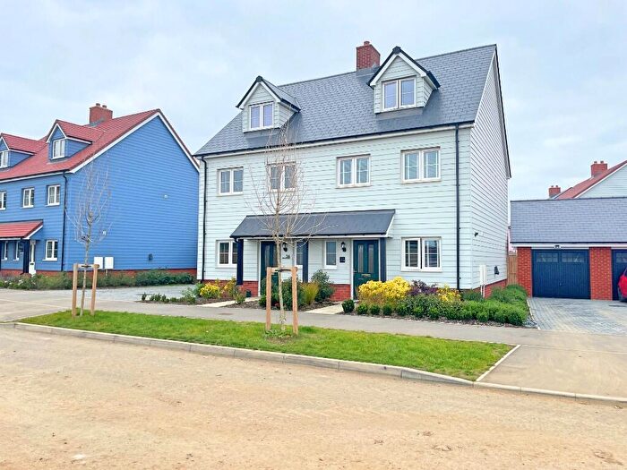 3 Bedroom Semi-Detached House For Sale In Meadowsweet Way, Tiptree, CO5