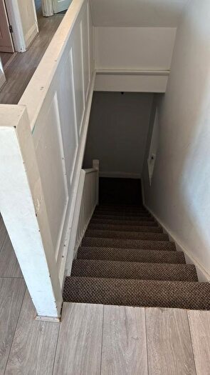 2 Bedroom Flat To Rent In Brighton Road, Hooley, Coulsdon, CR5