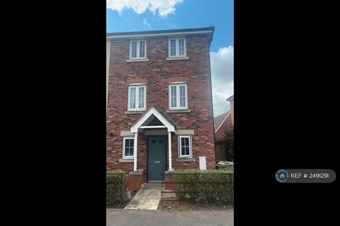 3 Bedroom Semi-Detached House To Rent In Parklands Drive, Crewe, CW2
