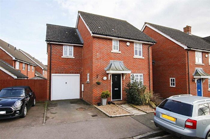 3 Bedroom Link Detached House To Rent In Cranborne Avenue, Westcroft, Milton Keynes, MK4