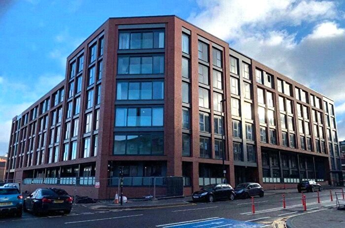 2 Bedroom Flat To Rent In Bradford Street, Birmingham, West Midlands, B12