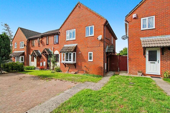 3 Bedroom Terraced House To Rent In Faraday Court, Thrapston, NN14