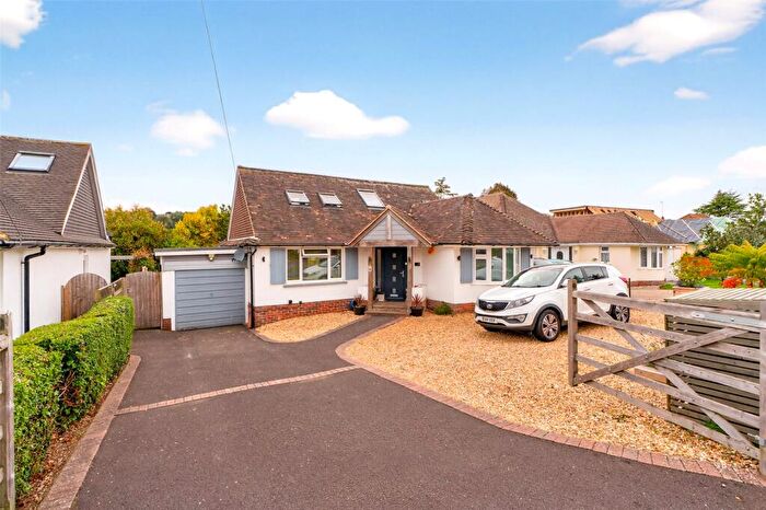 3 Bedroom Detached House For Sale In Cissbury Gardens, Findon Valley, Worthing, West Sussex, BN14