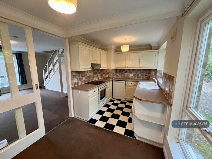 2 Bedroom Maisonette To Rent In Broadlands Court, Bracknell, RG42