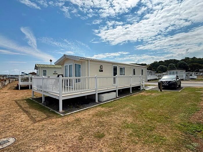 2 Bedroom Mobile/park Home For Sale In Doniford Bay, Watchet, TA23